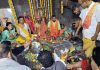 खासदार अशोक नेते यांनी महाशिवरात्री यात्रा निमित्ताने शासकीय पद्धतीने मार्कंडेश्वराचे पुजन केले.