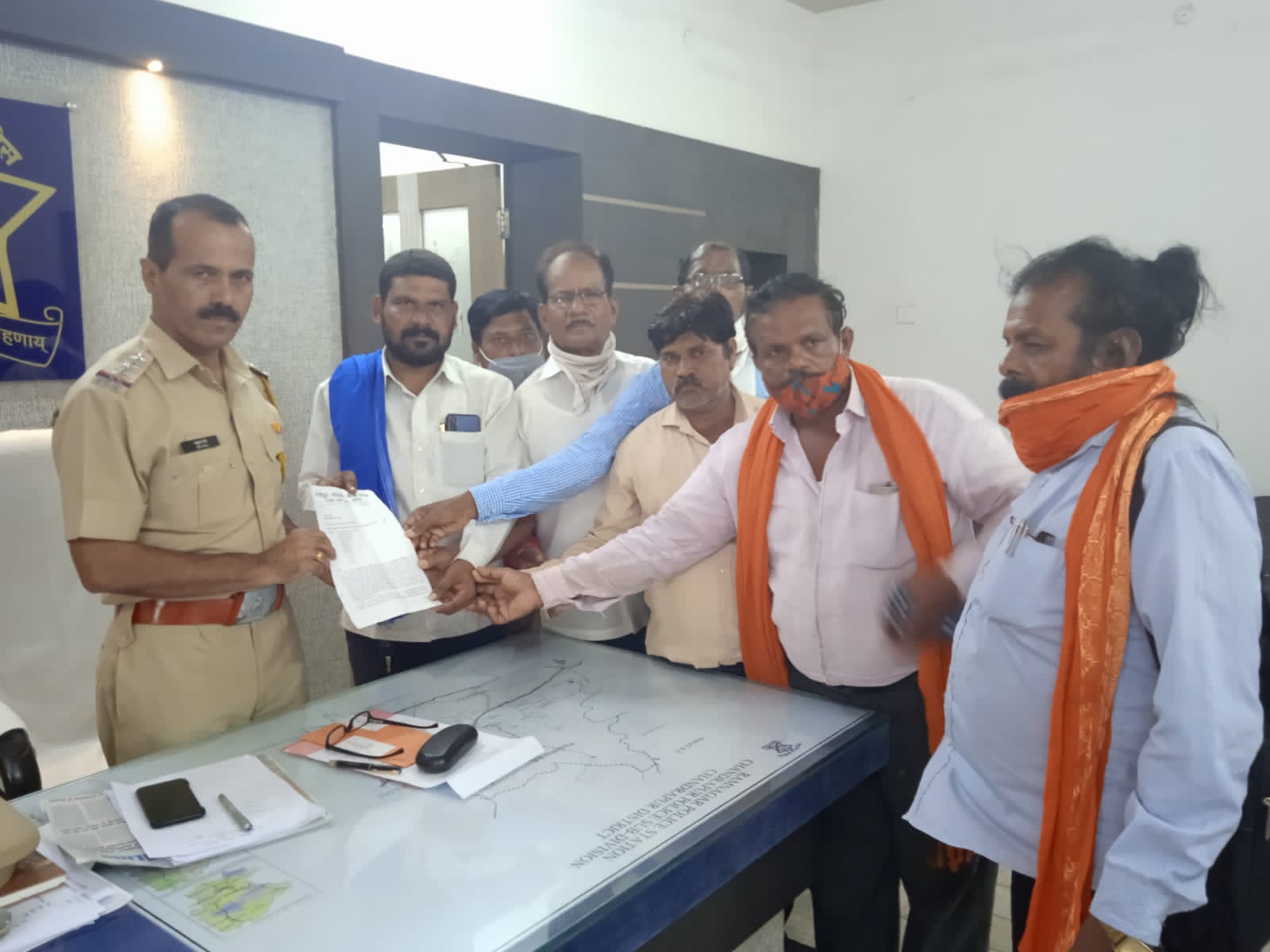 बंगाली कँप फुकटनगर चौकातील धम्मध्वजाचा अवमान करुन सामाजिक तेढ निर्माण करणाऱ्यावर कारवाई करा